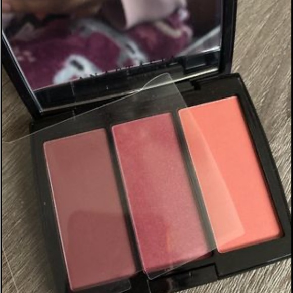 Blush Trios Berry Adore - Picture 7 of 8